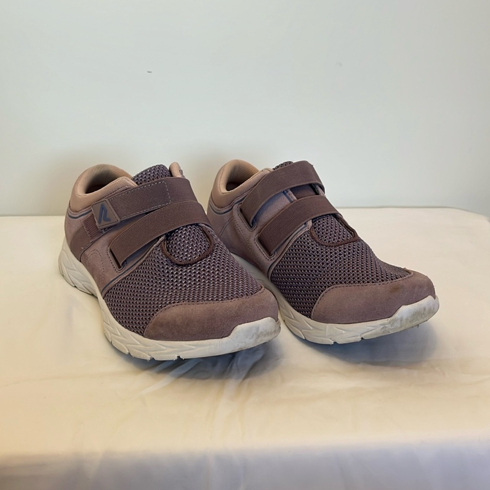 Lavender Vionic Brisk Ema Suede/Mesh Adjustable Strap 8.5